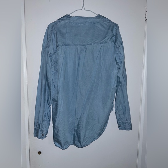 Forever 21 Button-up - Picture 4 of 4